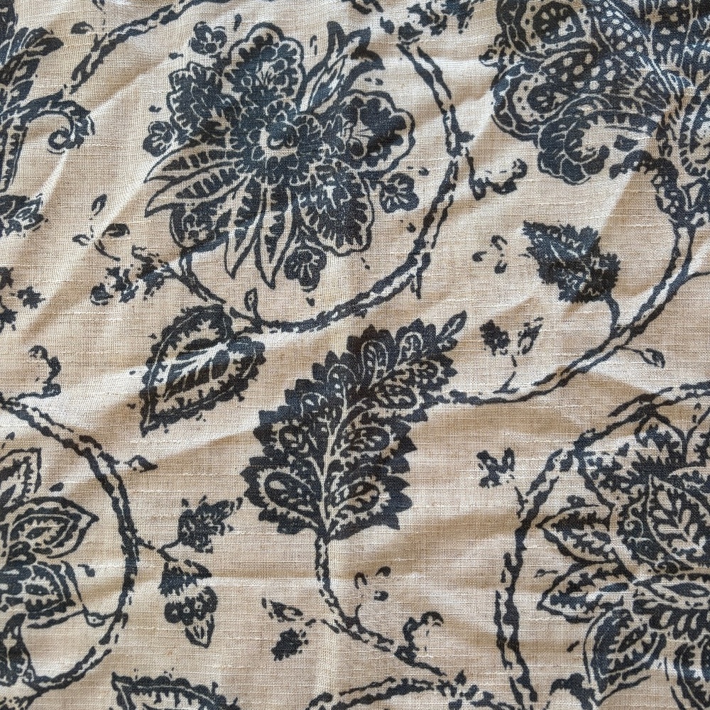 Window Valance - Picture 4 of 4